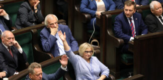 Ardanowski zawieszony! Prezes PiS ukarał posłów, którzy sprzeciwili się „Piątce dla Zwierząt”
