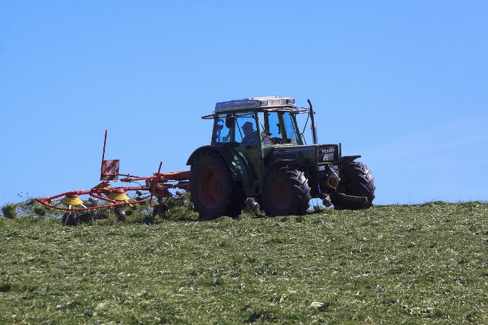 ciągnik, używane ciągniki, zakup ciągnika, traktor