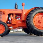 Największy traktor świata przyciąga tłumy. Australijskie miasteczko odżyło dzięki pomarańczowemu kolosowi